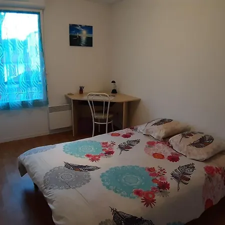 Moderne Avec Terrasse Et Piscine Appartement *